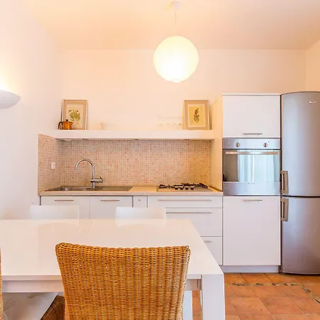 Apartmán Mit Meerblick, Terrasse, Klima, Wlan, Parkplatz Und Nur Knapp 900 Meter Vom Kristallklaren Meer Entfernt